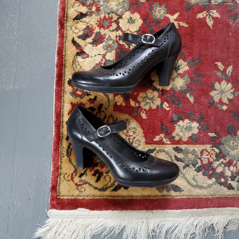 Like New Genuine Leather Heels